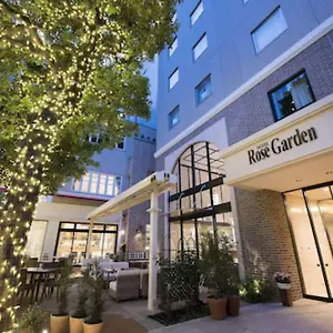 3* מלון Rose Garden Shinjuku
